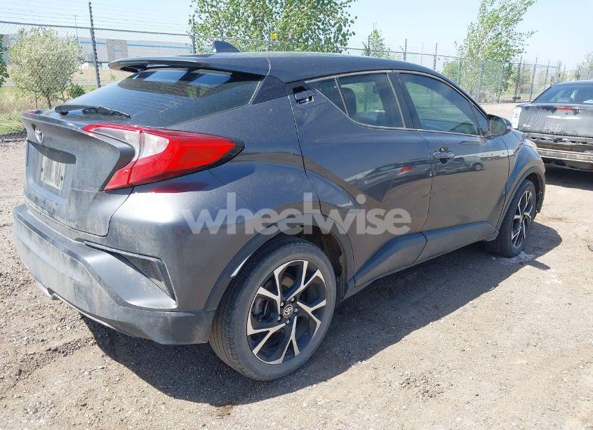 Photo 4 of 2021 Toyota C-hr XLE (VIN NMTKHMBX3MR123683)