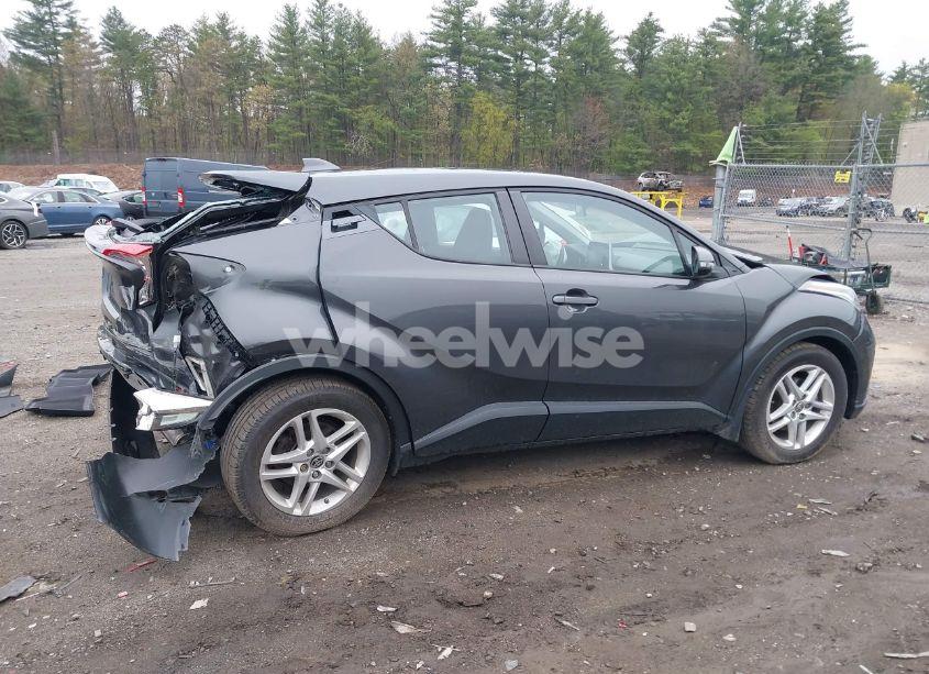 Photo 14 of 2021 Toyota C-hr LE (VIN NMTKHMBX3MR125580)