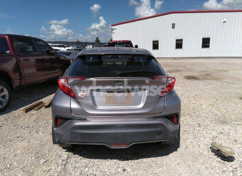 Photo 16 of 2018 Toyota C-hr XLE PREMIUM (VIN NMTKHMBX4JR040789)