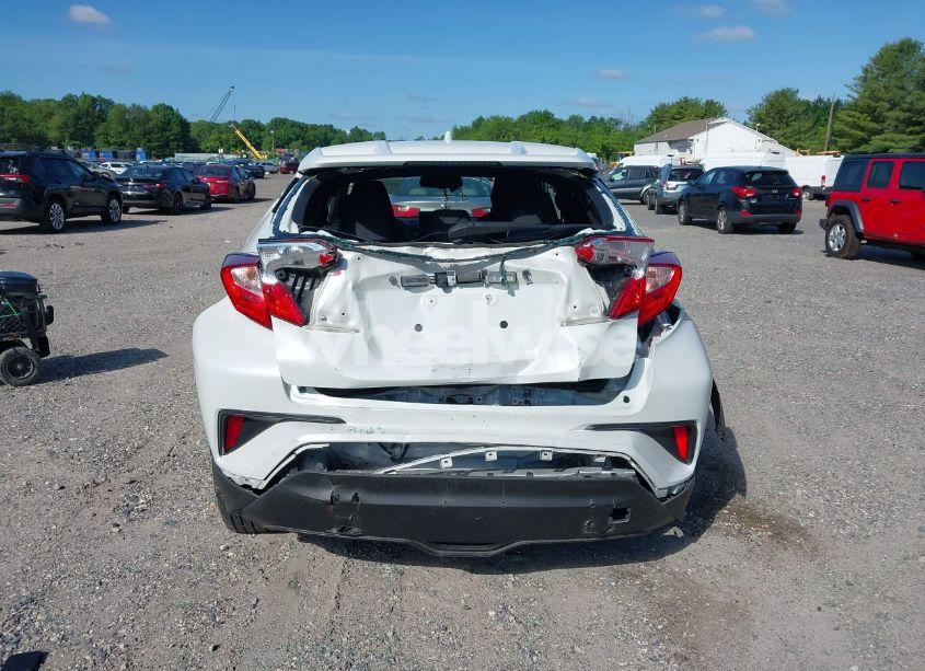 Photo 17 of 2019 Toyota C-hr XLE (VIN NMTKHMBX4KR077911)