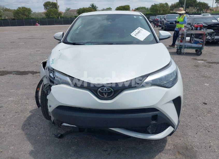 Photo 13 of 2021 Toyota C-hr LE (VIN NMTKHMBX4MR130660)