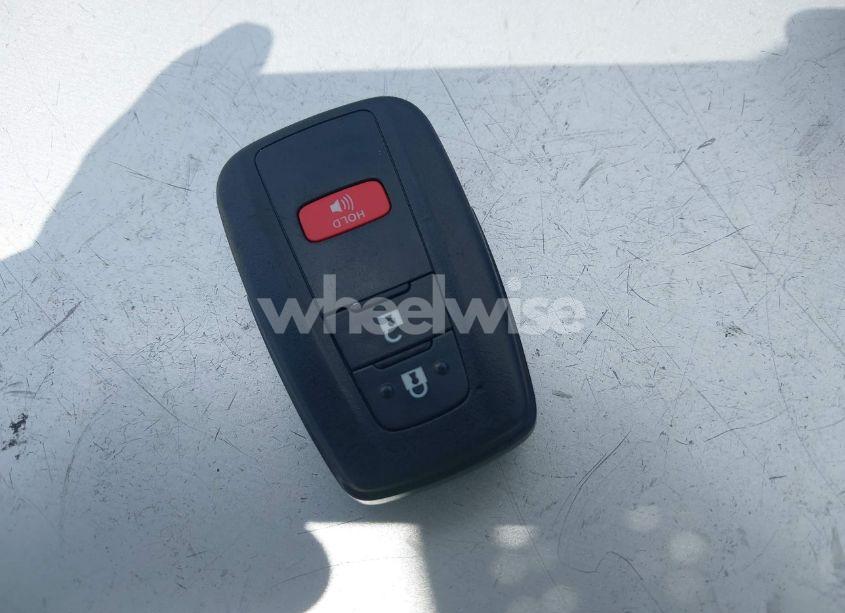 Photo 11 of 2022 Toyota C-hr XLE (VIN NMTKHMBX4NR141627)