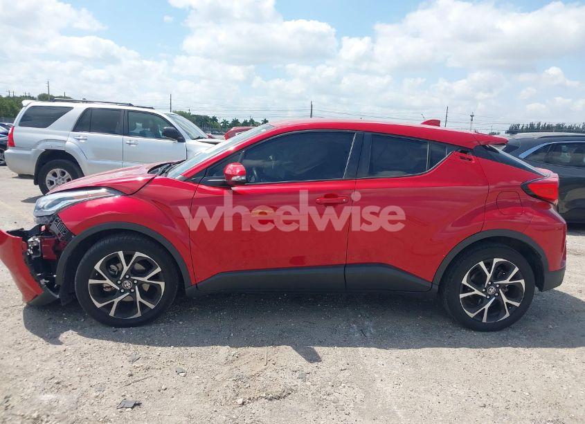 Photo 14 of 2022 Toyota C-hr XLE (VIN NMTKHMBX4NR141627)