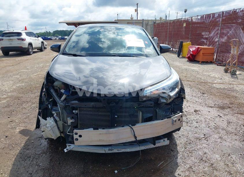 Photo 6 of 2018 Toyota C-hr XLE PREMIUM (VIN NMTKHMBX5JR045242)