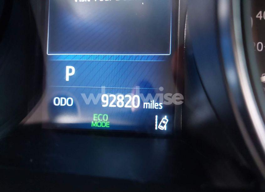 Photo 15 of 2018 Toyota C-hr XLE (VIN NMTKHMBX6JR002044)