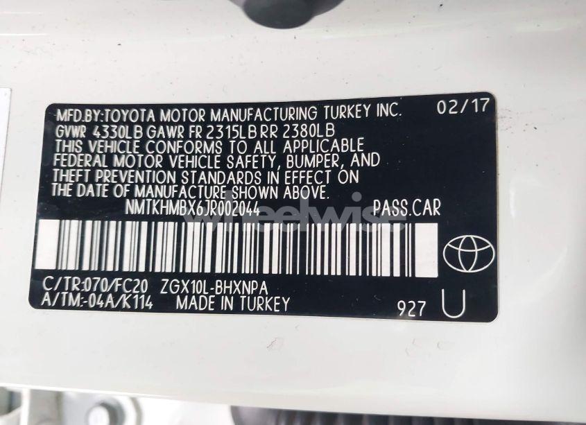 Photo 9 of 2018 Toyota C-hr XLE (VIN NMTKHMBX6JR002044)