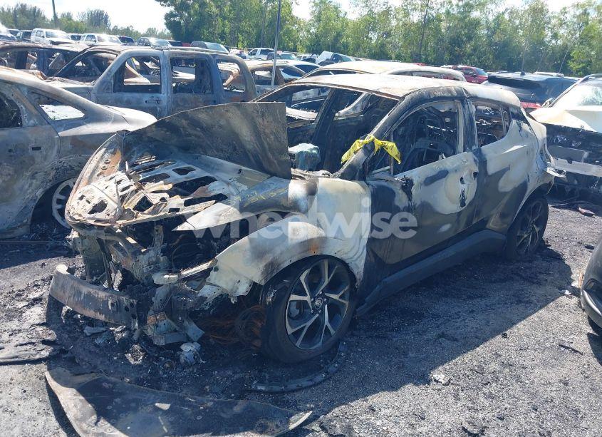 Photo 2 of 2018 Toyota C-hr XLE PREMIUM (VIN NMTKHMBX6JR013321)