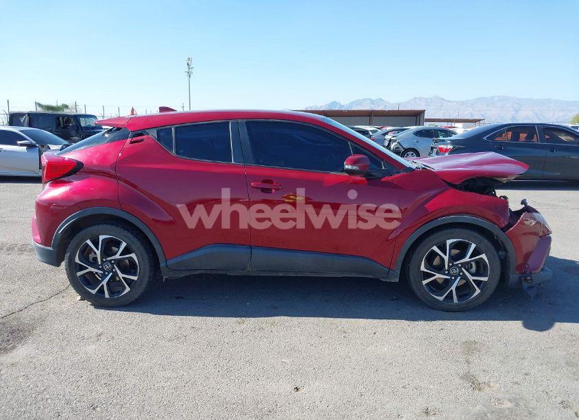 Photo 13 of 2018 Toyota C-hr XLE PREMIUM (VIN NMTKHMBX6JR018647)