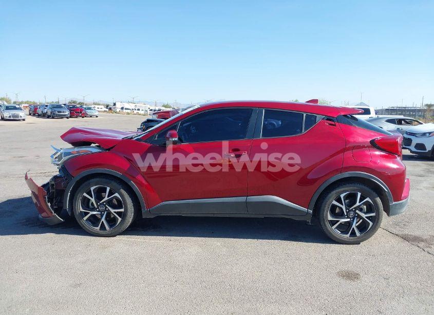 Photo 14 of 2018 Toyota C-hr XLE PREMIUM (VIN NMTKHMBX6JR018647)