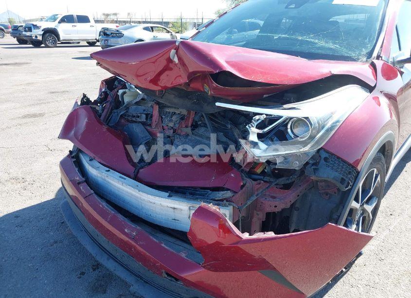 Photo 6 of 2018 Toyota C-hr XLE PREMIUM (VIN NMTKHMBX6JR018647)