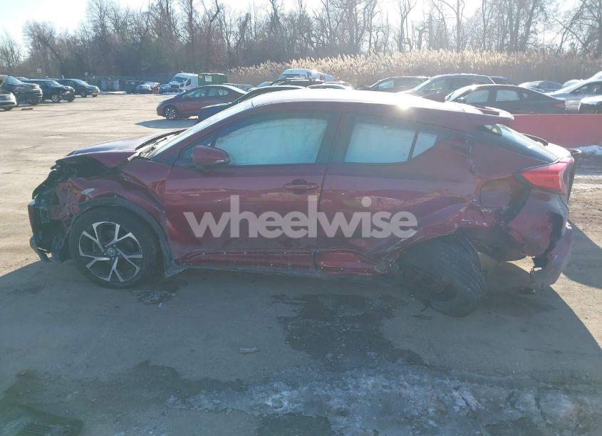 Photo 15 of 2018 Toyota C-hr XLE (VIN NMTKHMBX6JR055262)