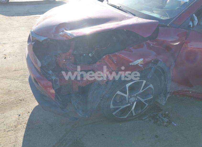 Photo 6 of 2018 Toyota C-hr XLE (VIN NMTKHMBX6JR055262)