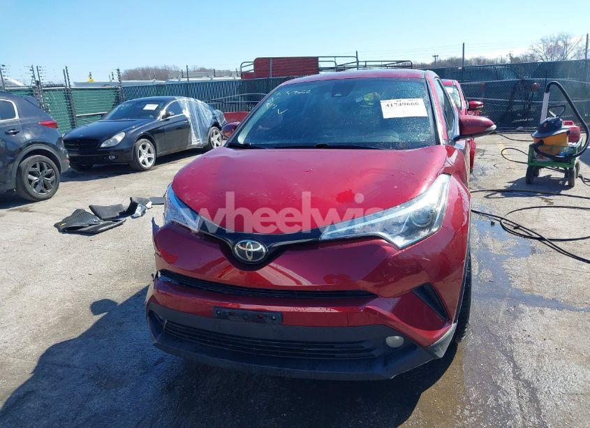 Photo 11 of 2018 Toyota C-hr XLE PREMIUM (VIN NMTKHMBX6JR058551)