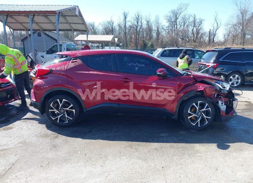 Photo 12 of 2018 Toyota C-hr XLE PREMIUM (VIN NMTKHMBX6JR058551)