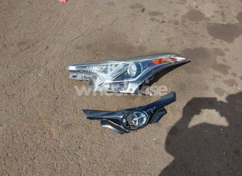 Photo 12 of 2018 Toyota C-hr XLE/XLE PREMIUM (VIN NMTKHMBX6JR059165)