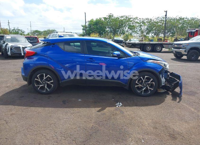 Photo 14 of 2018 Toyota C-hr XLE/XLE PREMIUM (VIN NMTKHMBX6JR059165)