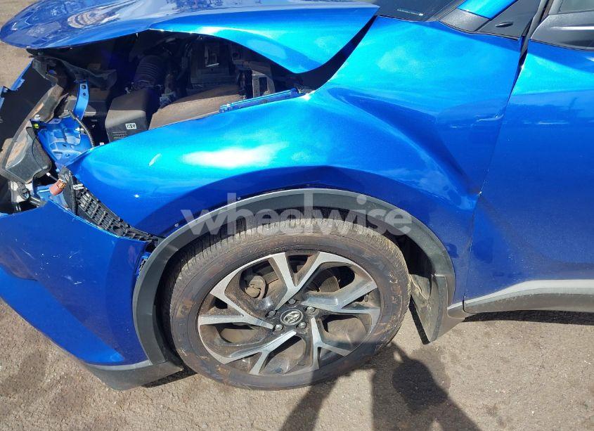 Photo 18 of 2018 Toyota C-hr XLE/XLE PREMIUM (VIN NMTKHMBX6JR059165)