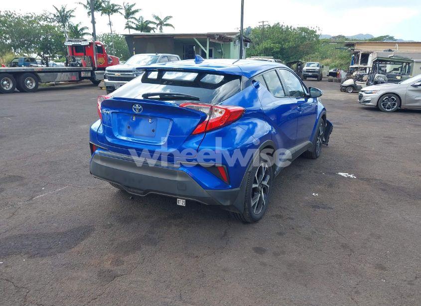 Photo 4 of 2018 Toyota C-hr XLE/XLE PREMIUM (VIN NMTKHMBX6JR059165)