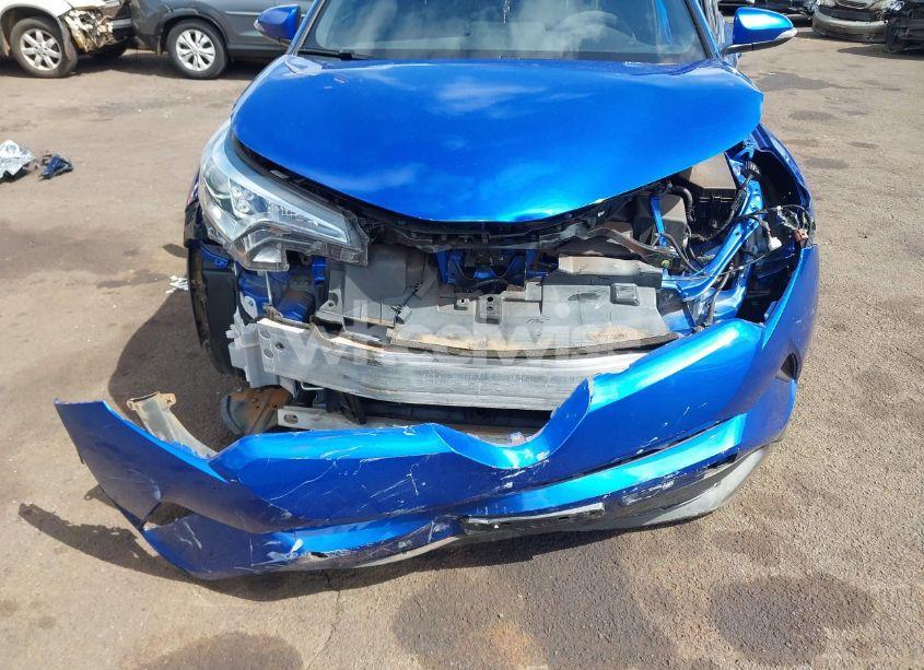 Photo 6 of 2018 Toyota C-hr XLE/XLE PREMIUM (VIN NMTKHMBX6JR059165)