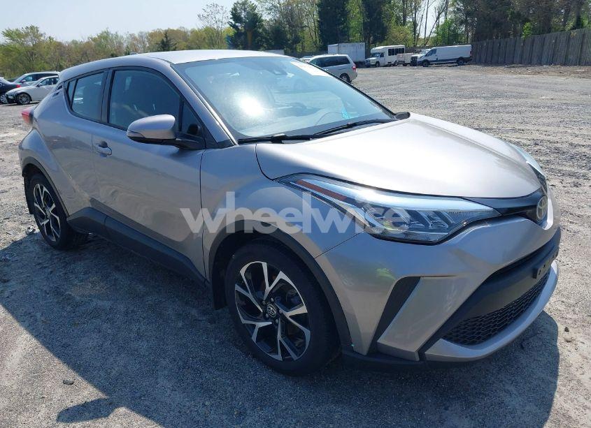 2020 Toyota C-hr XLE (VIN NMTKHMBX6LR106469) main photo