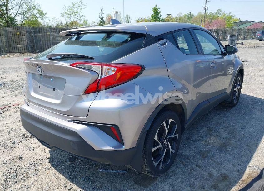 Photo 4 of 2020 Toyota C-hr XLE (VIN NMTKHMBX6LR106469)