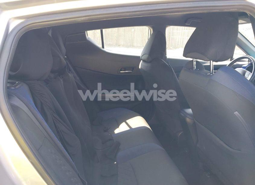 Photo 8 of 2020 Toyota C-hr XLE (VIN NMTKHMBX6LR106469)