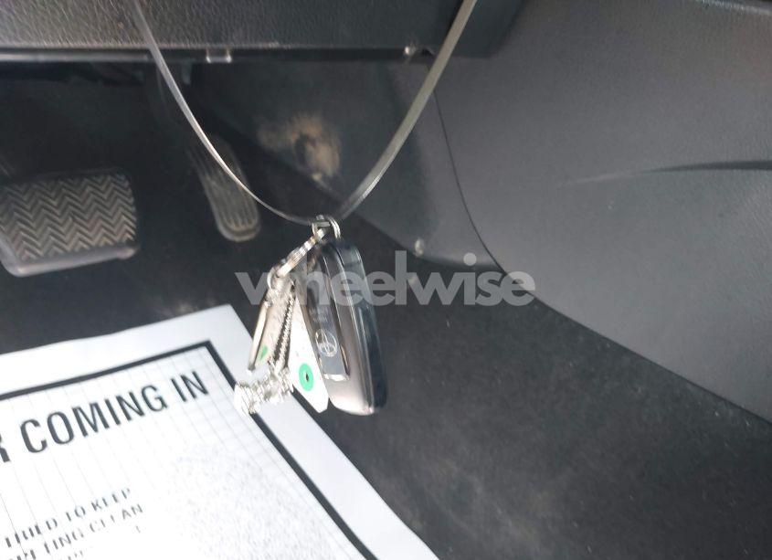 Photo 11 of 2020 Toyota C-hr XLE (VIN NMTKHMBX6LR116984)