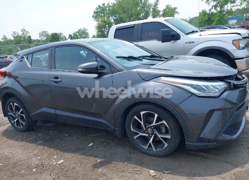 Photo 14 of 2020 Toyota C-hr XLE (VIN NMTKHMBX6LR116984)
