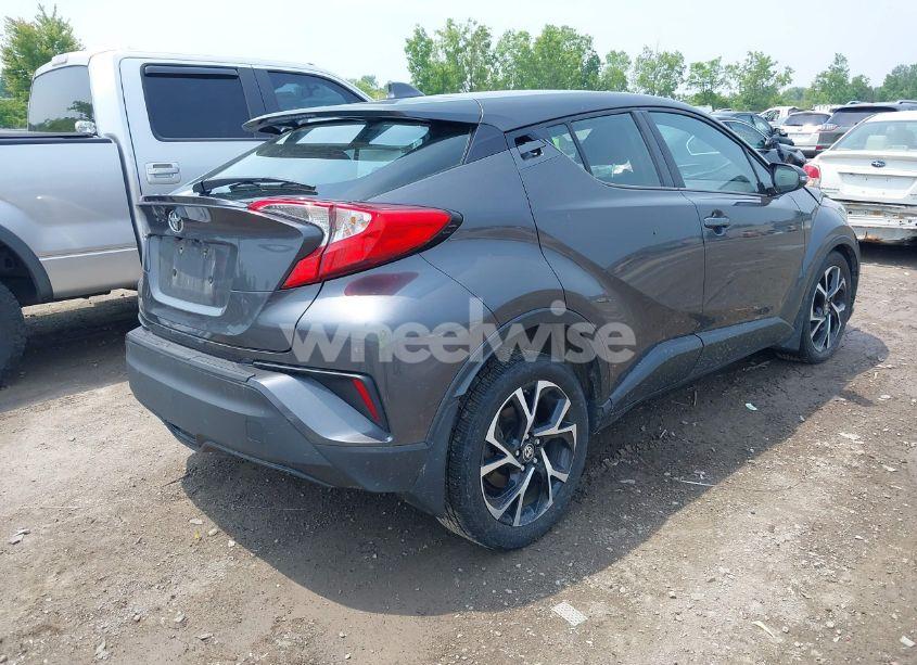 Photo 4 of 2020 Toyota C-hr XLE (VIN NMTKHMBX6LR116984)