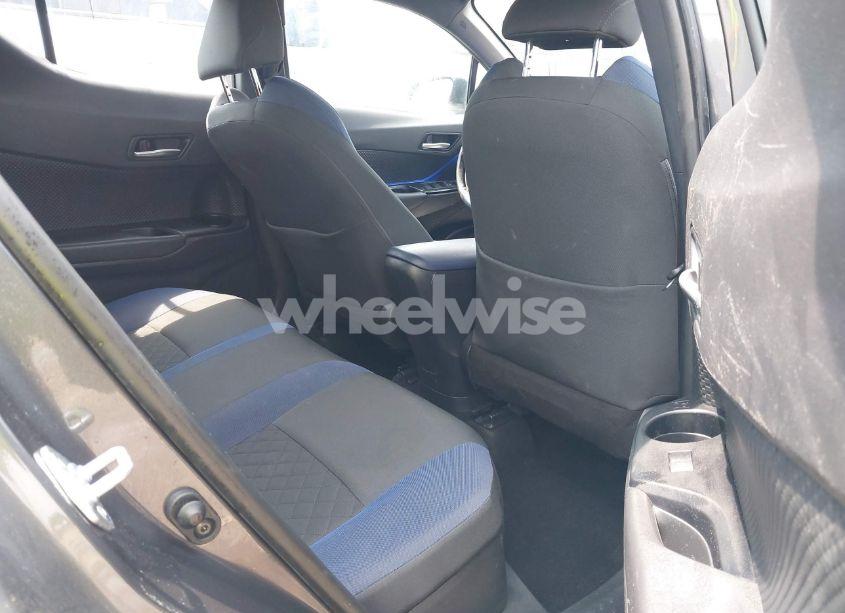 Photo 8 of 2020 Toyota C-hr XLE (VIN NMTKHMBX6LR116984)