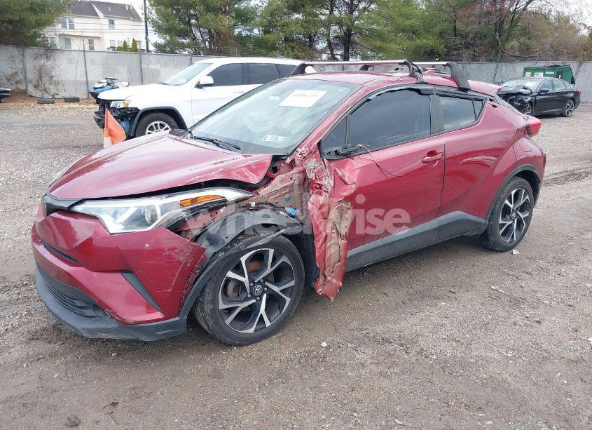 Photo 2 of 2018 Toyota C-hr XLE PREMIUM (VIN NMTKHMBX7JR005504)