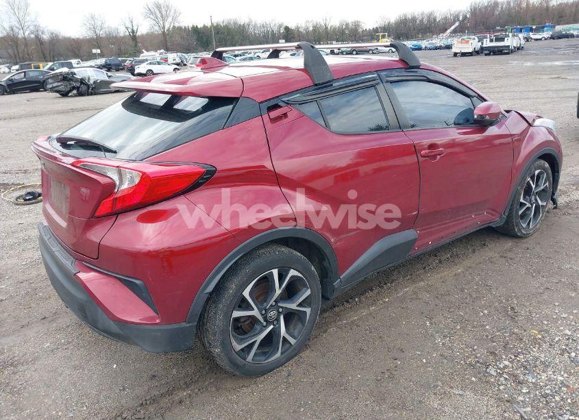 Photo 4 of 2018 Toyota C-hr XLE PREMIUM (VIN NMTKHMBX7JR005504)