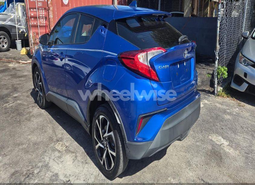 Photo 3 of 2018 Toyota C-hr XLE (VIN NMTKHMBX7JR014509)