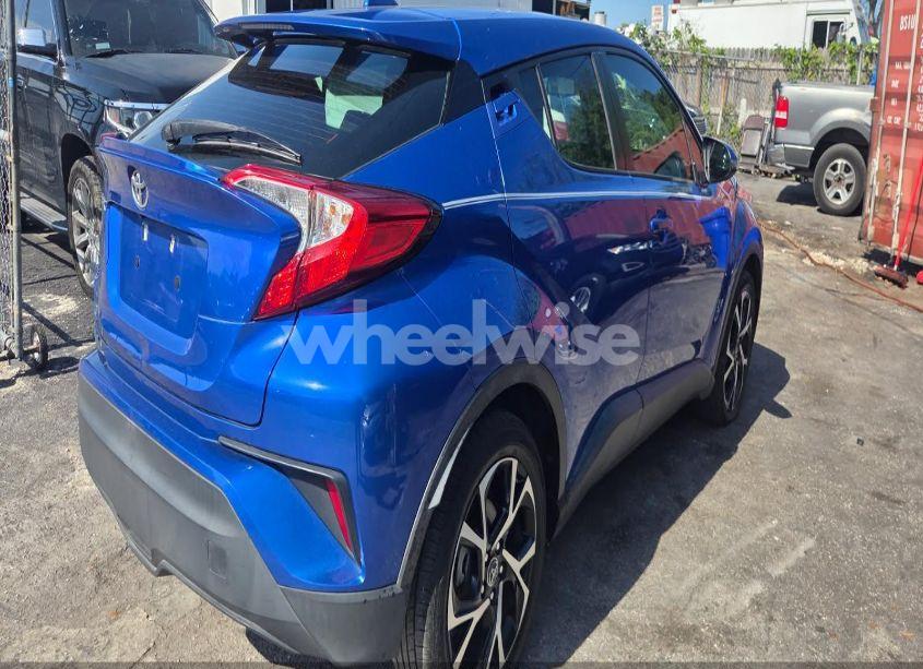 Photo 4 of 2018 Toyota C-hr XLE (VIN NMTKHMBX7JR014509)