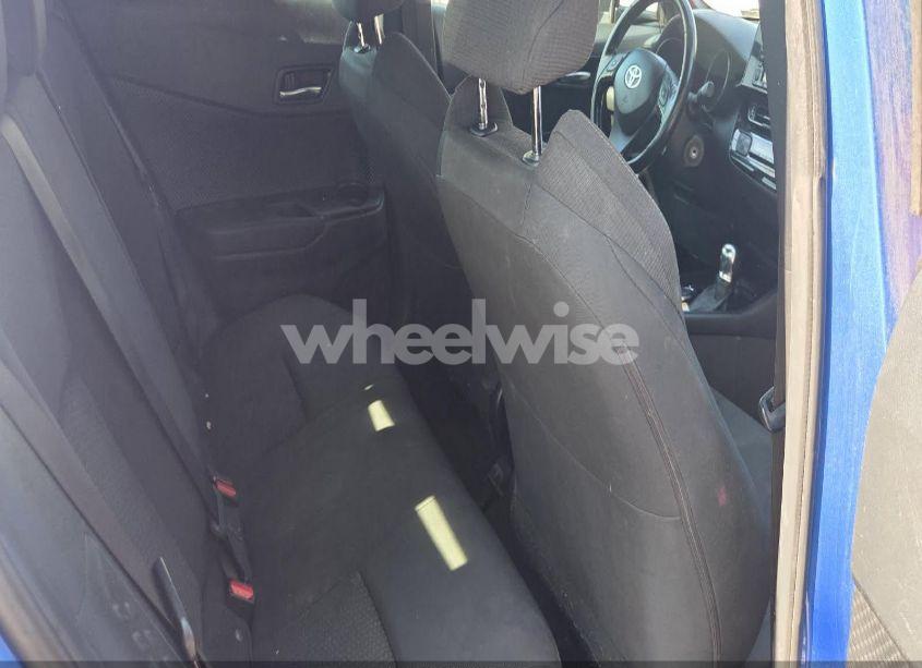 Photo 8 of 2018 Toyota C-hr XLE (VIN NMTKHMBX7JR014509)