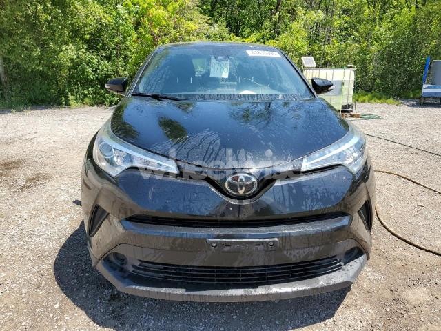 Photo 10 of 2019 TOYOTA C-HR XLE (VIN NMTKHMBX7KR069320)