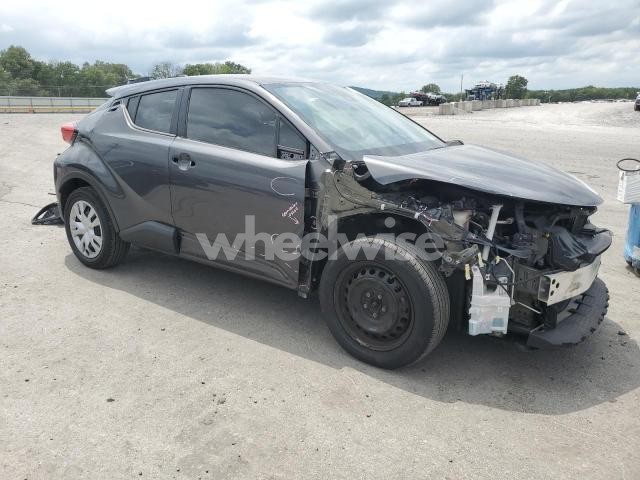 Photo 12 of 2020 TOYOTA C-HR XLE (VIN NMTKHMBX7LR110417)