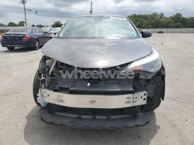 Photo 5 of 2020 TOYOTA C-HR XLE (VIN NMTKHMBX7LR110417)