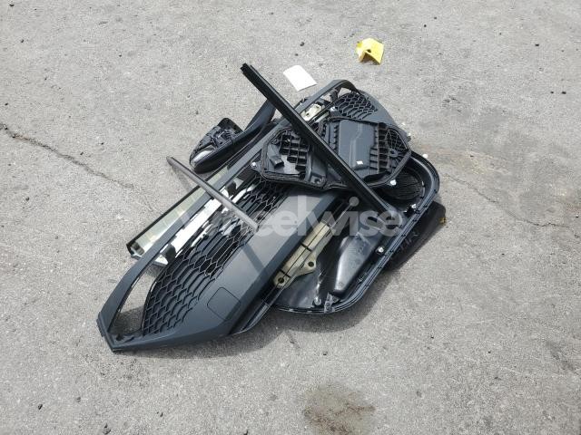 Photo 6 of 2020 TOYOTA C-HR XLE (VIN NMTKHMBX7LR110417)