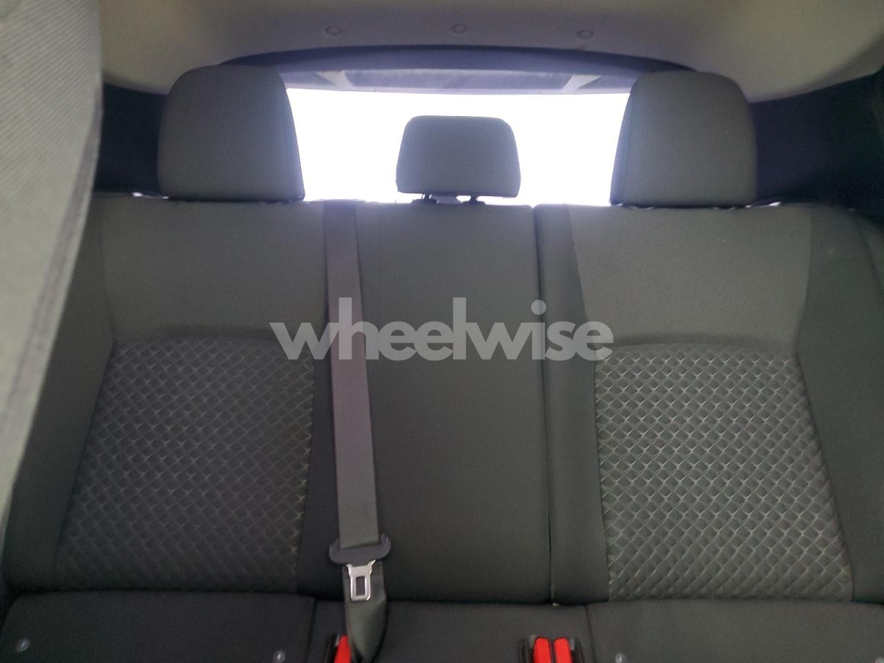 Photo 10 of 2021 TOYOTA C-HR XLE (VIN NMTKHMBX7MR131849)