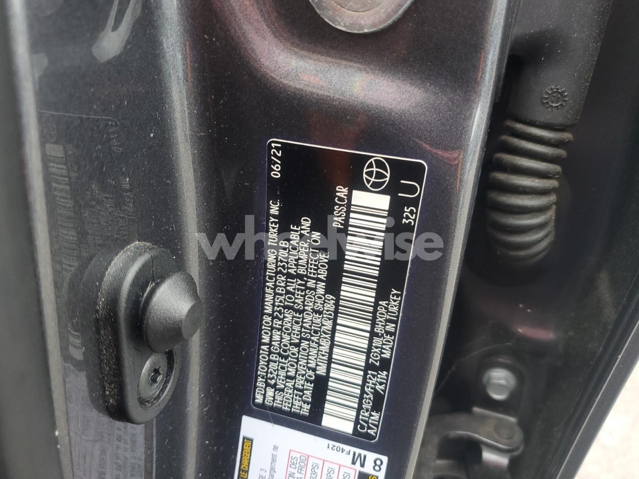 Photo 13 of 2021 TOYOTA C-HR XLE (VIN NMTKHMBX7MR131849)