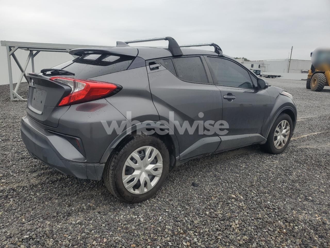 Photo 3 of 2021 TOYOTA C-HR XLE (VIN NMTKHMBX7MR131849)