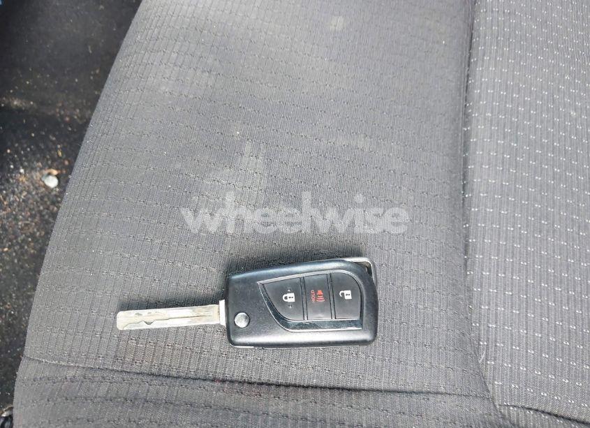 Photo 11 of 2019 Toyota C-hr LE (VIN NMTKHMBX8KR069942)