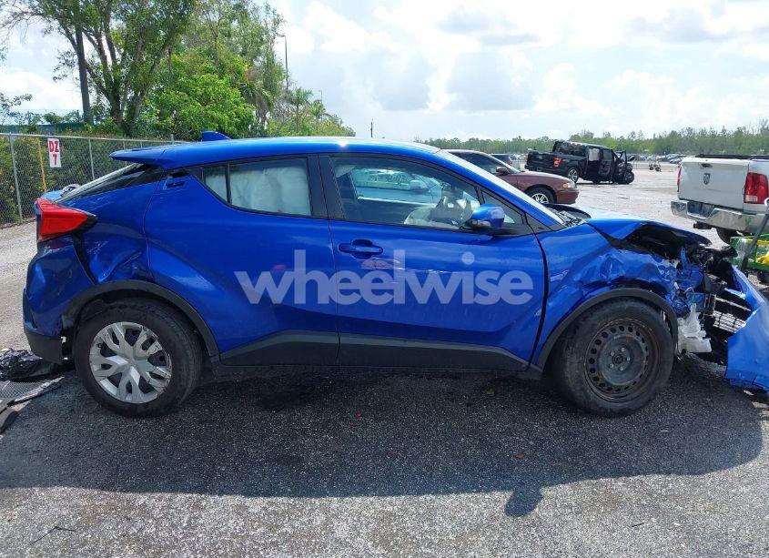 Photo 13 of 2019 Toyota C-hr LE (VIN NMTKHMBX8KR069942)