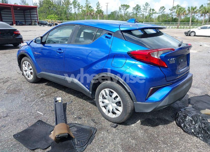 Photo 3 of 2019 Toyota C-hr LE (VIN NMTKHMBX8KR069942)