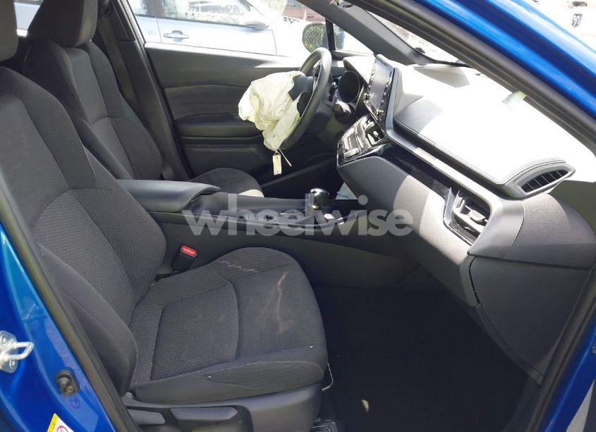 Photo 5 of 2019 Toyota C-hr LE (VIN NMTKHMBX8KR069942)