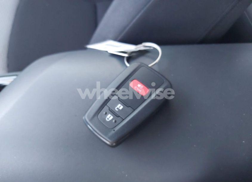 Photo 11 of 2019 Toyota C-hr LE/LIMITED/XLE (VIN NMTKHMBX8KR076177)