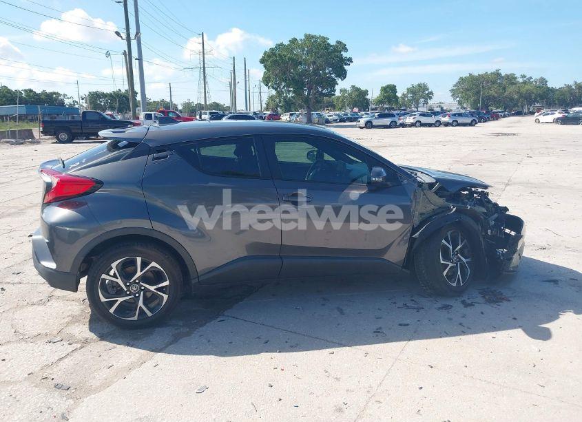 Photo 14 of 2019 Toyota C-hr LE/LIMITED/XLE (VIN NMTKHMBX8KR076177)