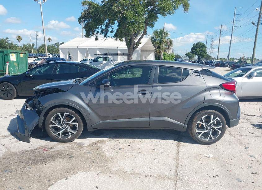 Photo 15 of 2019 Toyota C-hr LE/LIMITED/XLE (VIN NMTKHMBX8KR076177)