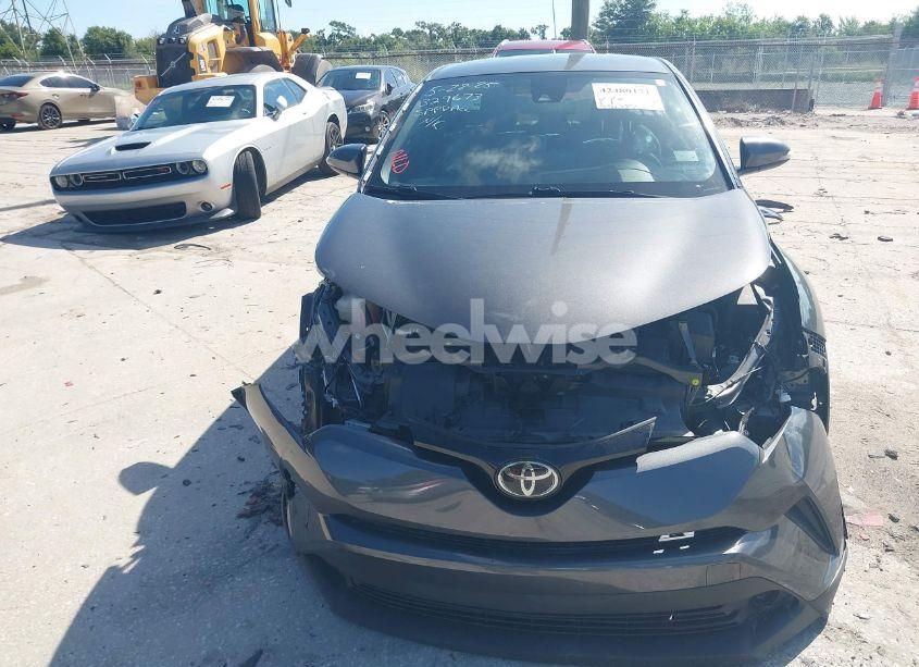 Photo 19 of 2019 Toyota C-hr LE/LIMITED/XLE (VIN NMTKHMBX8KR076177)